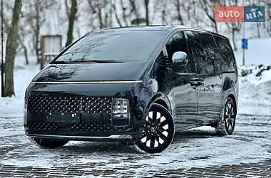 Минивэн Hyundai Staria 2024 в Киеве