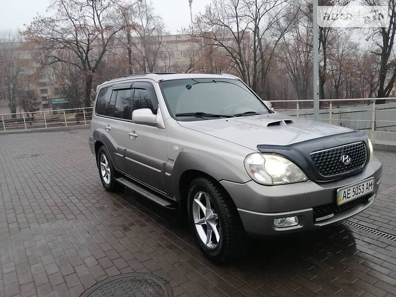 Позашляховик / Кросовер Hyundai Terracan 2005 в 