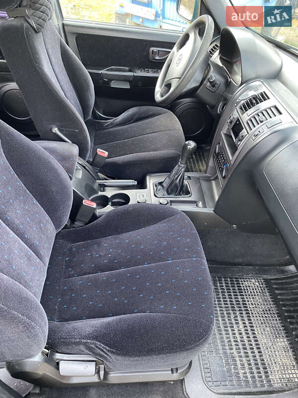 Внедорожник / Кроссовер Hyundai Terracan 2001 в Буковеле