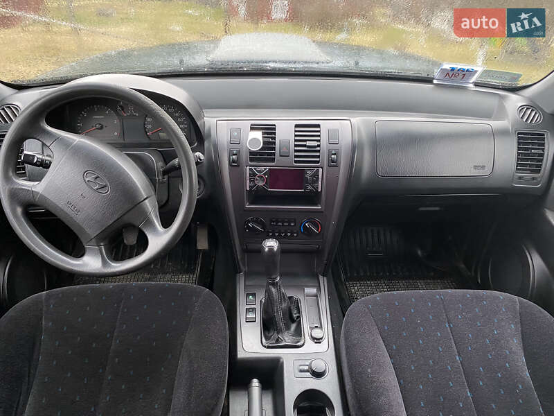 Внедорожник / Кроссовер Hyundai Terracan 2001 в Буковеле