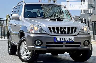 Внедорожник / Кроссовер Hyundai Terracan 2003 в 
