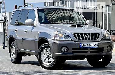 Внедорожник / Кроссовер Hyundai Terracan 2003 в 