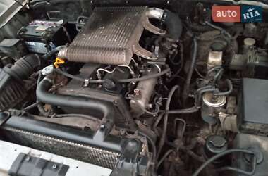 Внедорожник / Кроссовер Hyundai Terracan 2003 в 