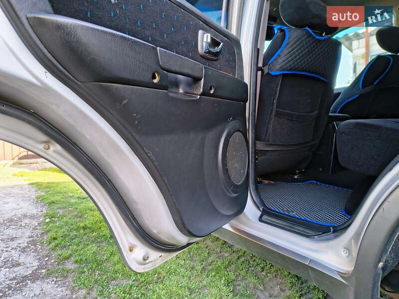 Позашляховик / Кросовер Hyundai Terracan 2002 в Дніпрі