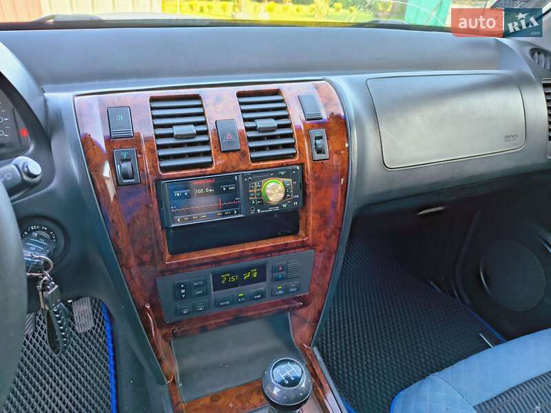 Позашляховик / Кросовер Hyundai Terracan 2002 в Дніпрі