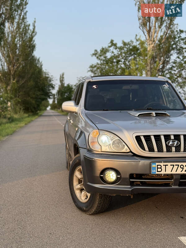Внедорожник / Кроссовер Hyundai Terracan 2003 в Бобринце