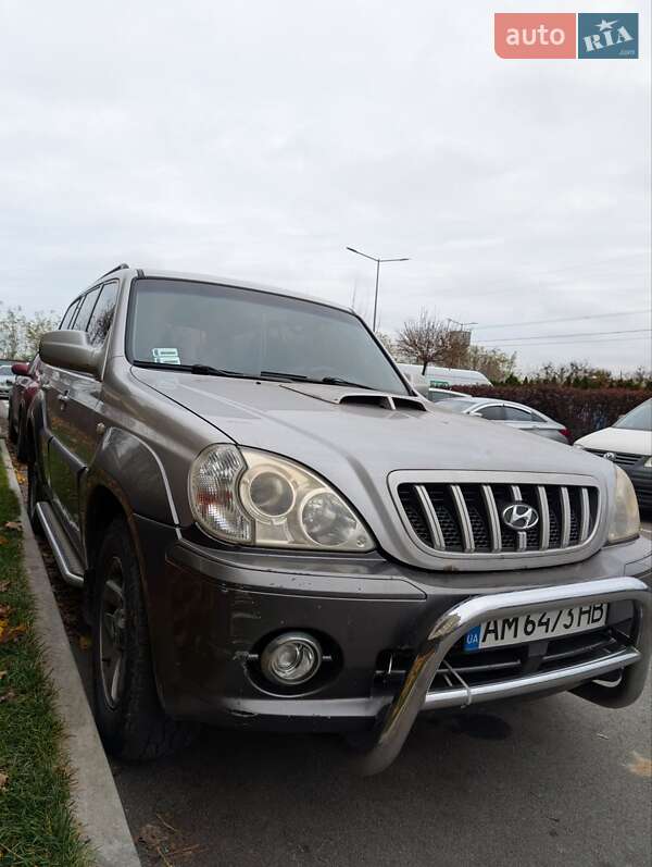 Внедорожник / Кроссовер Hyundai Terracan 2003 в Вишневом фото 6 Внедорожник / Кроссовер Hyundai Terracan 2003 в Вишневом
