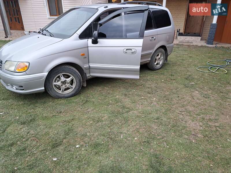 Минивэн Hyundai Trajet 2002 в Черновцах