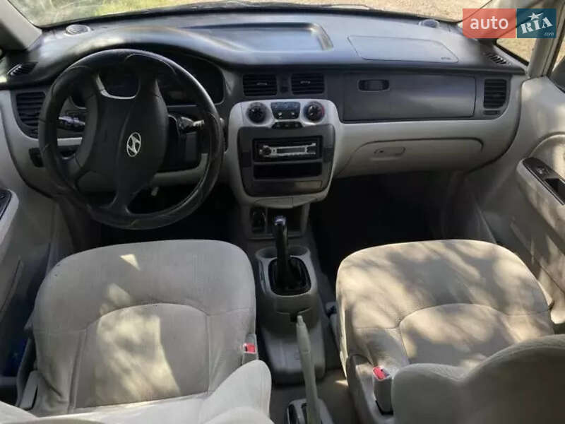 Мінівен Hyundai Trajet 2004 в Горішніх Плавнях