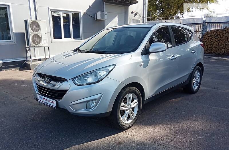 Позашляховик / Кросовер Hyundai Tucson 2011 в 