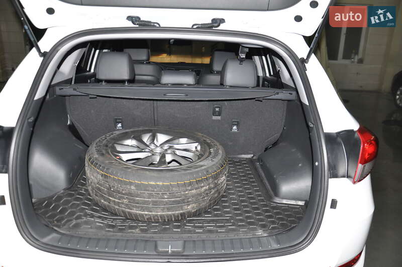 Внедорожник / Кроссовер Hyundai Tucson 2016 в Одессе