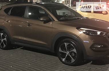 Позашляховик / Кросовер Hyundai Tucson 2015 в 