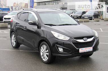 Внедорожник / Кроссовер Hyundai Tucson 2011 в 