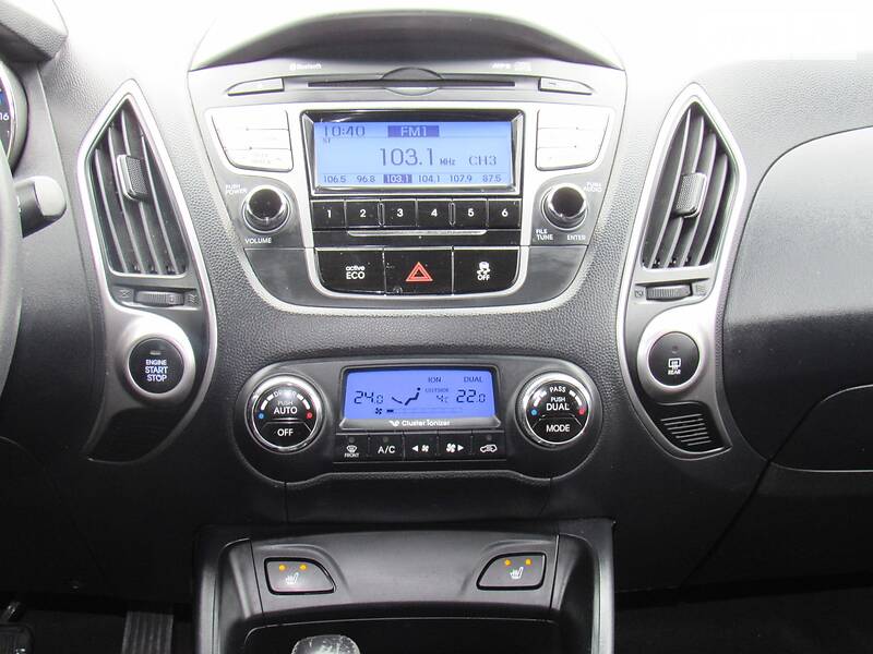 Позашляховик / Кросовер Hyundai Tucson 2011 в Києві
