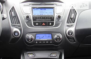 Внедорожник / Кроссовер Hyundai Tucson 2011 в 