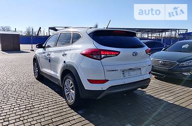 Позашляховик / Кросовер Hyundai Tucson 2015 в 
