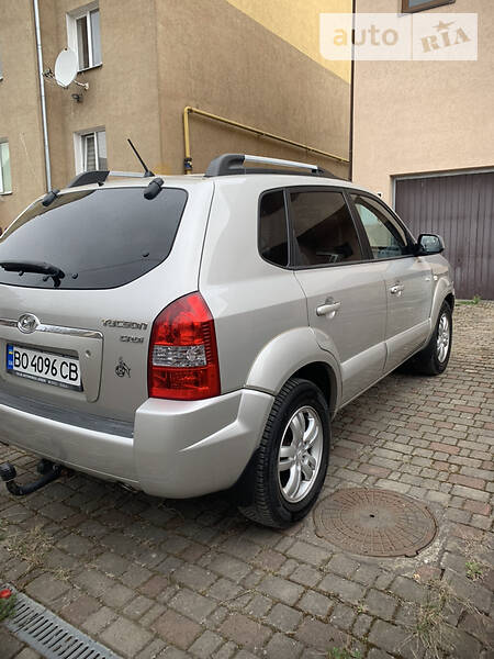 Позашляховик / Кросовер Hyundai Tucson 2008 в Івано-Франківську