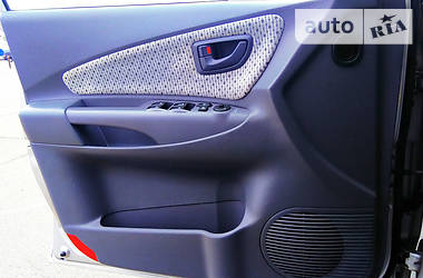Позашляховик / Кросовер Hyundai Tucson 2004 в 