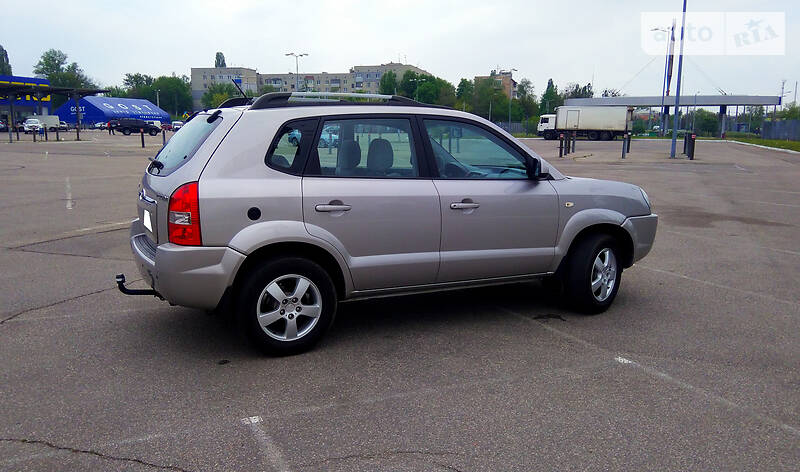 Позашляховик / Кросовер Hyundai Tucson 2004 в Харкові