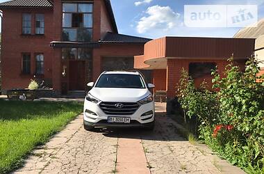 Внедорожник / Кроссовер Hyundai Tucson 2015 в Полтаве