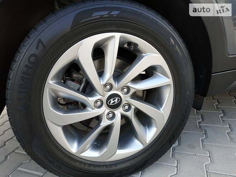 Внедорожник / Кроссовер Hyundai Tucson 2016 в Киеве