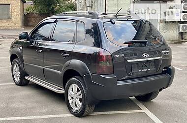Позашляховик / Кросовер Hyundai Tucson 2012 в 
