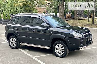 Позашляховик / Кросовер Hyundai Tucson 2012 в 