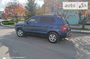 Позашляховик / Кросовер Hyundai Tucson 2004 в Чернівцях