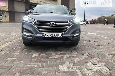 Позашляховик / Кросовер Hyundai Tucson 2015 в Харкові