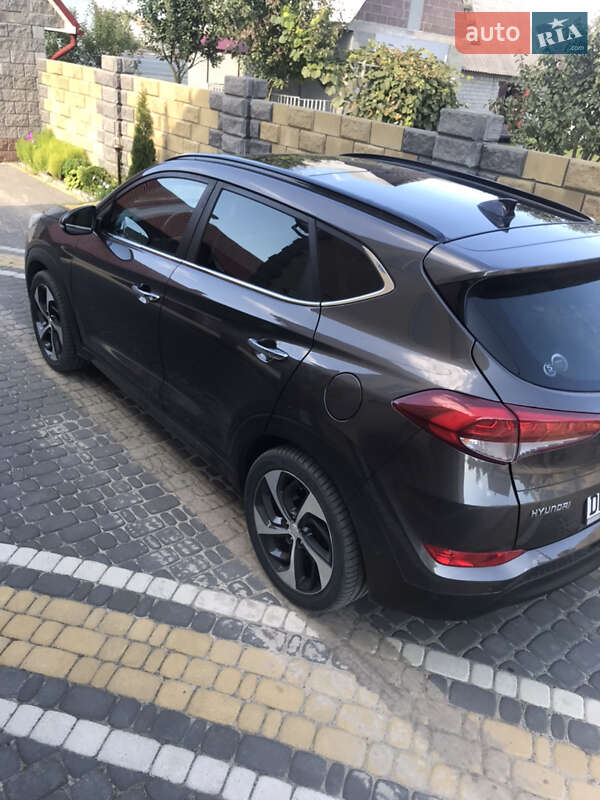 Внедорожник / Кроссовер Hyundai Tucson 2016 в Камне-Каширском