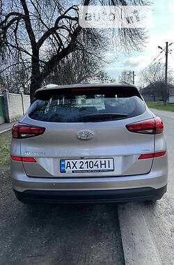 Внедорожник / Кроссовер Hyundai Tucson 2019 в 