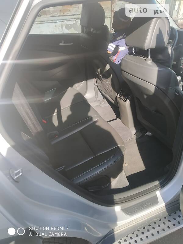 Внедорожник / Кроссовер Hyundai Tucson 2015 в Запорожье