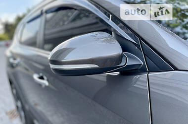 Позашляховик / Кросовер Hyundai Tucson 2018 в 