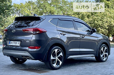 Позашляховик / Кросовер Hyundai Tucson 2018 в 