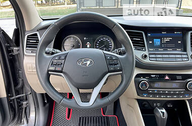 Позашляховик / Кросовер Hyundai Tucson 2018 в 