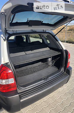 Внедорожник / Кроссовер Hyundai Tucson 2007 в 