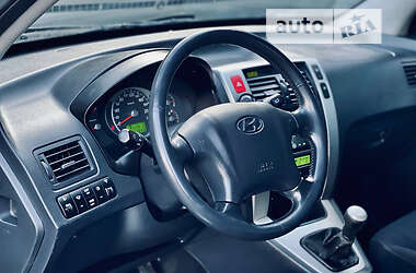 Внедорожник / Кроссовер Hyundai Tucson 2008 в 