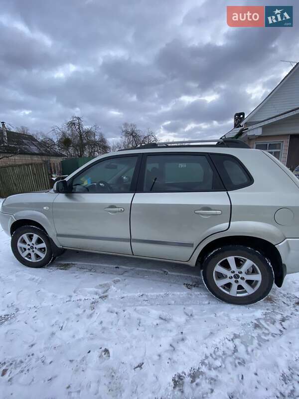 Внедорожник / Кроссовер Hyundai Tucson 2007 в Корюковке