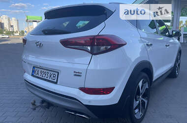 Внедорожник / Кроссовер Hyundai Tucson 2017 в 