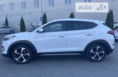 Внедорожник / Кроссовер Hyundai Tucson 2017 в 