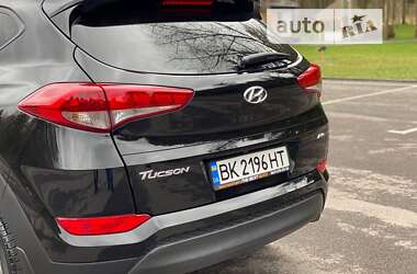 Позашляховик / Кросовер Hyundai Tucson 2016 в Рівному