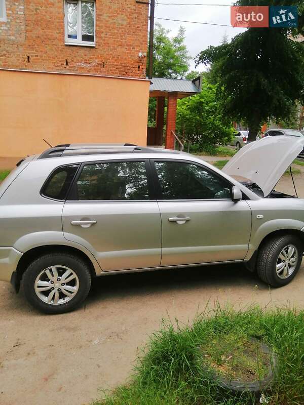 Внедорожник / Кроссовер Hyundai Tucson 2009 в Сумах