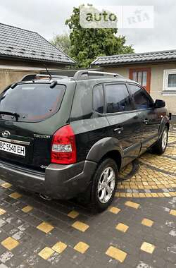 Внедорожник / Кроссовер Hyundai Tucson 2008 в 