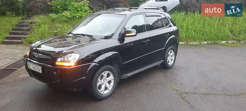 Внедорожник / Кроссовер Hyundai Tucson 2008 в 