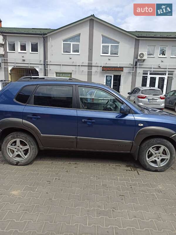 Позашляховик / Кросовер Hyundai Tucson 2005 в Старому Самборі