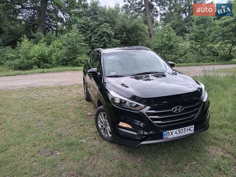Позашляховик / Кросовер Hyundai Tucson 2016 в Києві