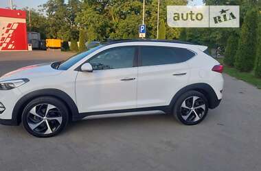 Внедорожник / Кроссовер Hyundai Tucson 2017 в 