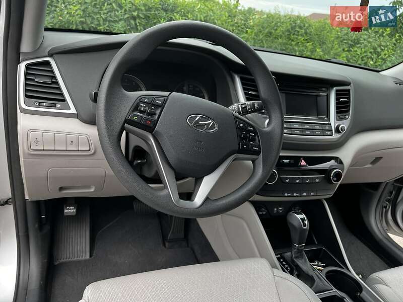 Позашляховик / Кросовер Hyundai Tucson 2017 в Києві
