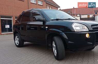 Внедорожник / Кроссовер Hyundai Tucson 2008 в 