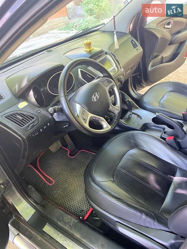 Позашляховик / Кросовер Hyundai Tucson 2010 в Гайсину